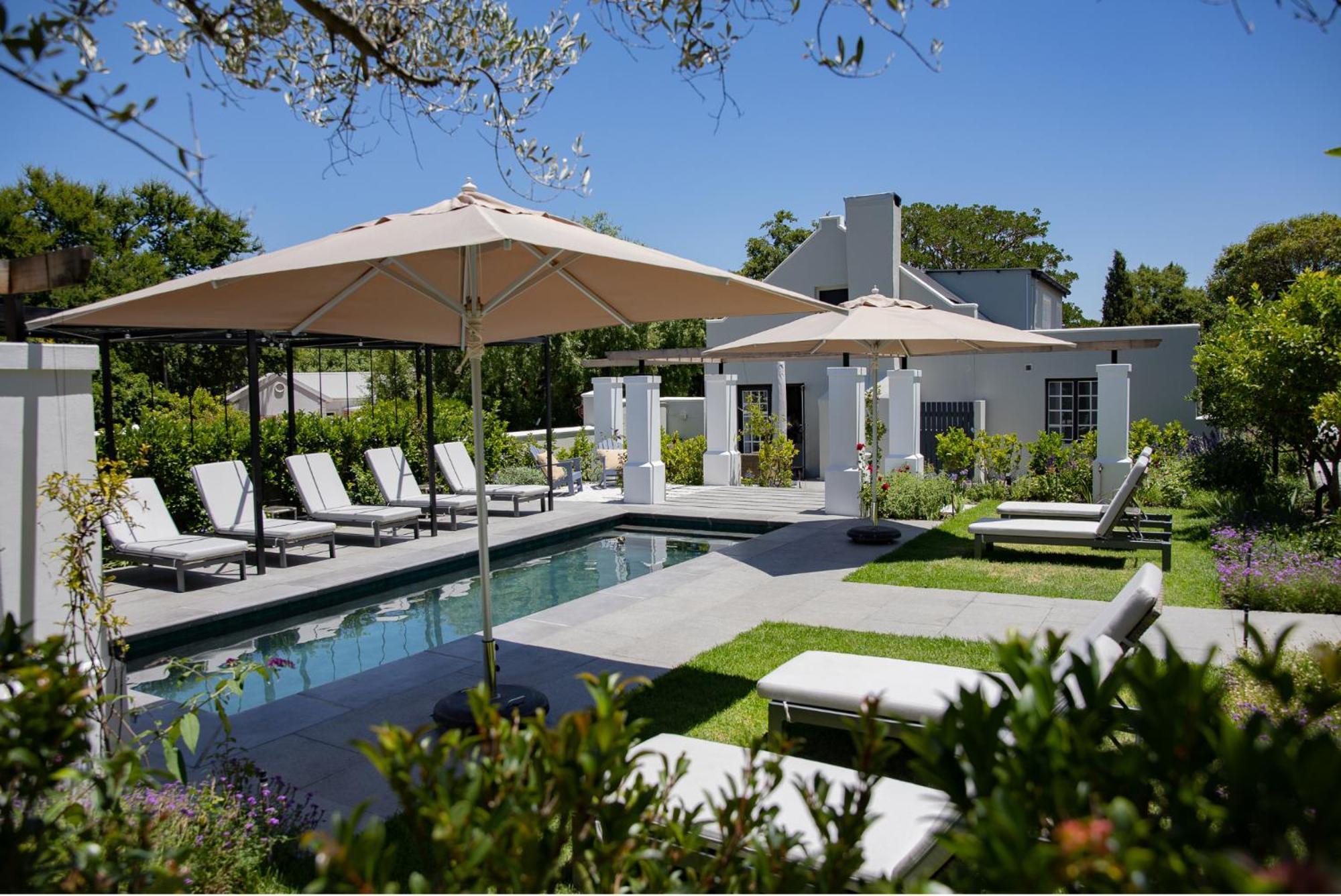 4 Central Hotels Near Grande Provence Worth Booking