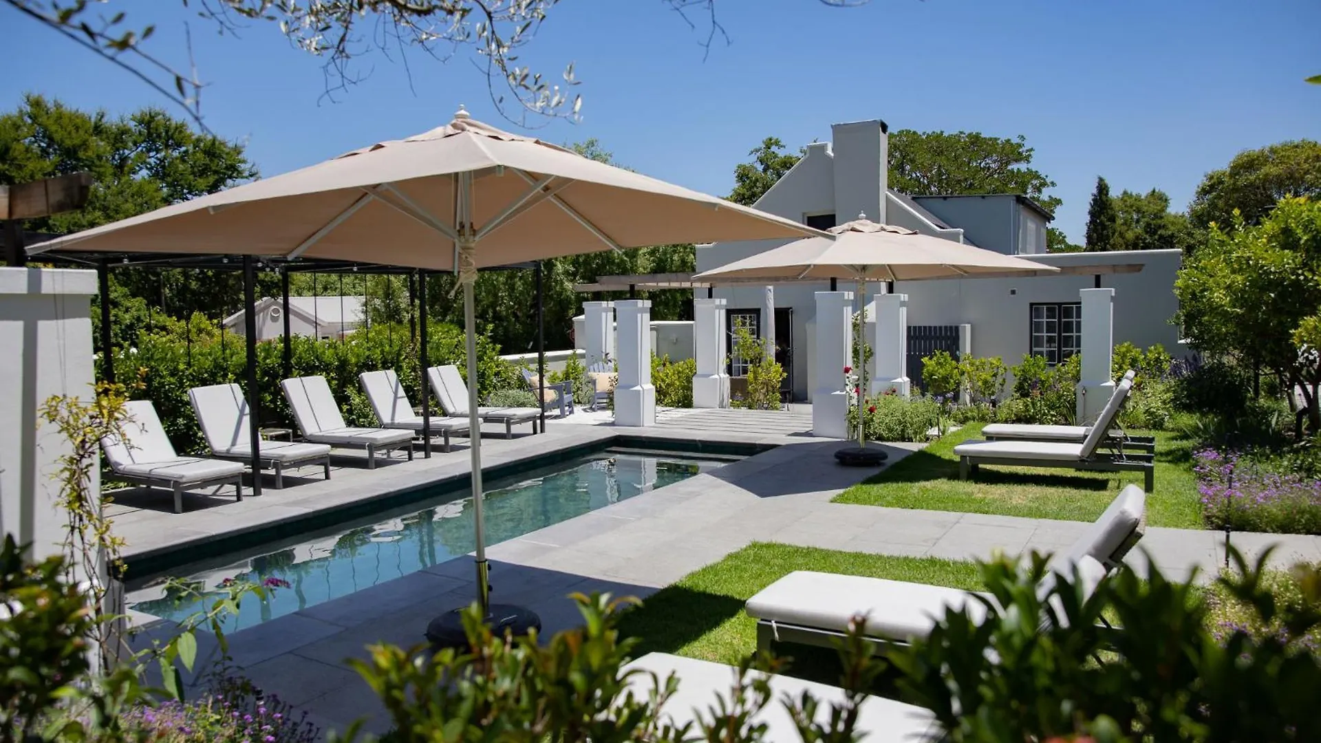 4 Central Hotels Near Grande Provence Worth Booking