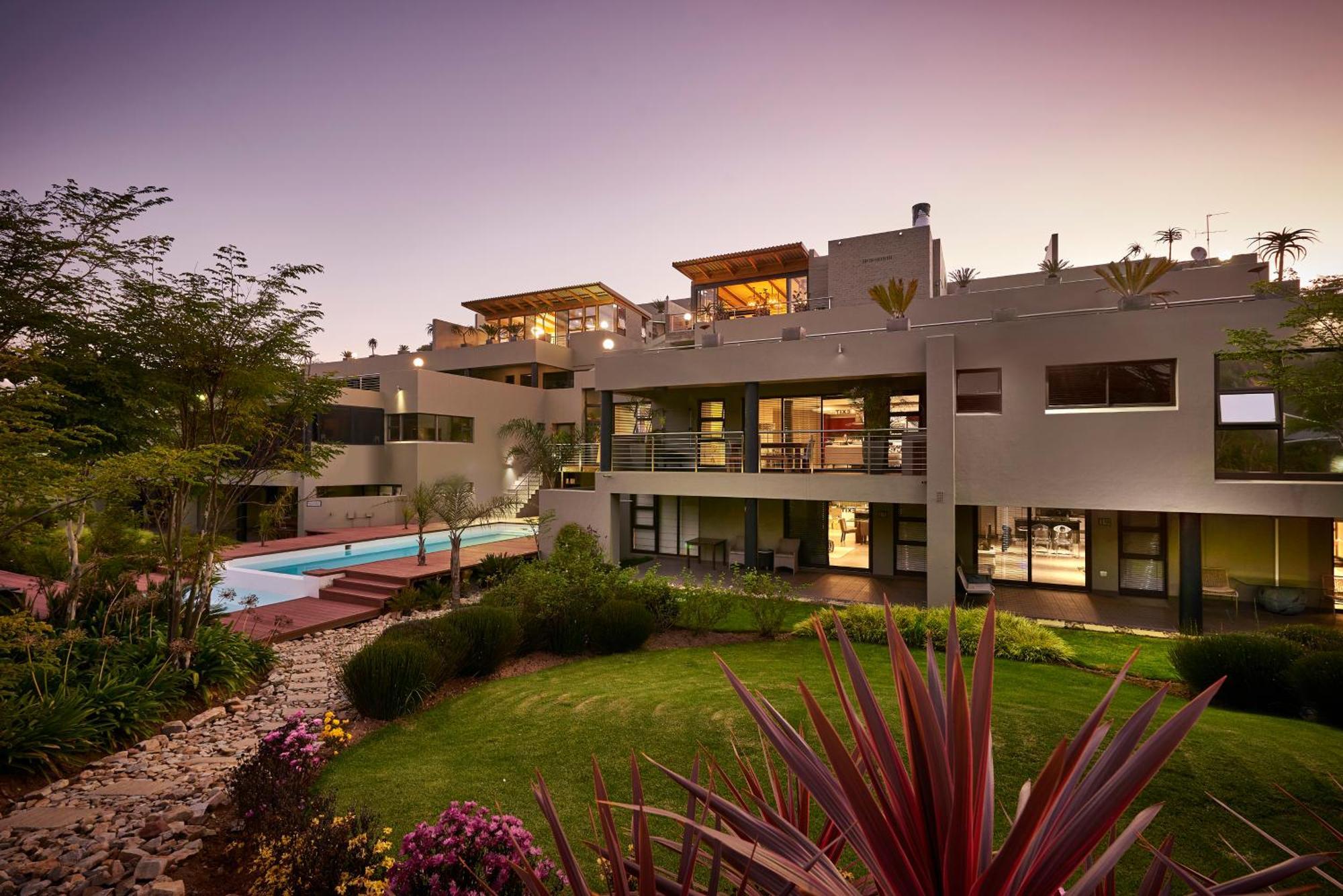7 Smart 4-Star Hotels in Sandton Worth Booking
